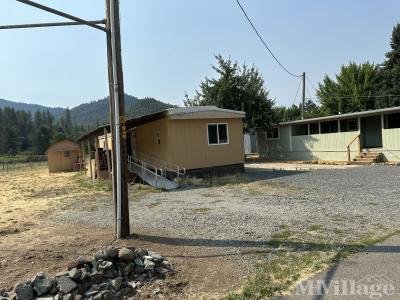 Mobile Home Park in Gold Hill OR