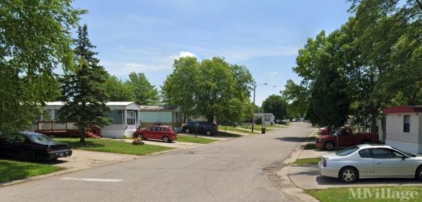 Photo of DuPont Estates, Fort Wayne IN