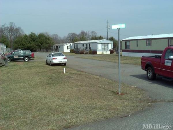 Photo of Martins MHP, Axton VA