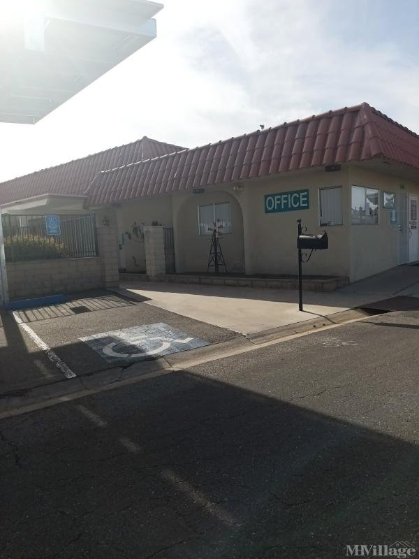 Photo of Niles East Mobile Estates, Bakersfield CA
