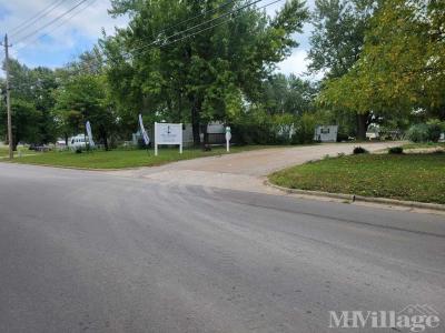 Photo 2 of 3 of park