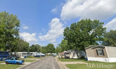 Photo 4 of 5 of park located at 1303 Muriel Lane Excelsior Springs, MO 64024