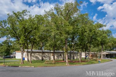 Photo 5 of 7 of park located at 140 Thousand Oaks Dr. Mansfield, TX 76063