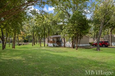Photo 3 of 7 of park located at 140 Thousand Oaks Dr. Mansfield, TX 76063