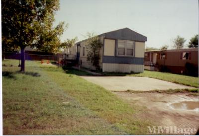 Photo 5 of 14 of park located at 705 SW 24th St Joshua, TX 76058