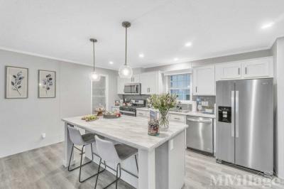 Photo 3 of 13 of park located at 3430 Peoria Road Springfield, IL 62702