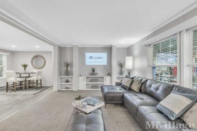 Photo 5 of 13 of park located at 3430 Peoria Road Springfield, IL 62702