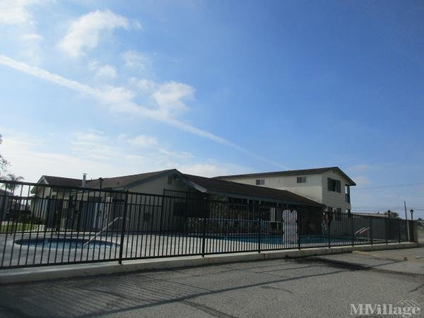 Photo of Country Club Mobile Estates, Oxnard CA