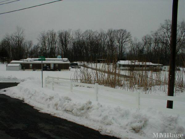 Photo 0 of 2 of park located at Fellers Ln Inwood, WV 25428