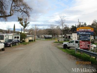 Mobile Home Park in Clearlake Oaks CA