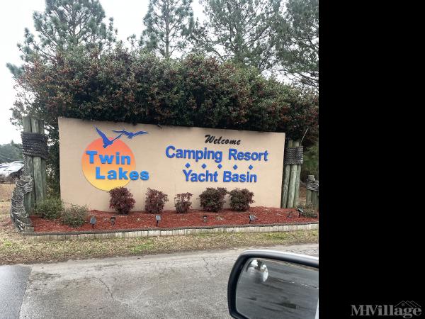 Photo of Twin Lakes Resort, Chocowinity NC