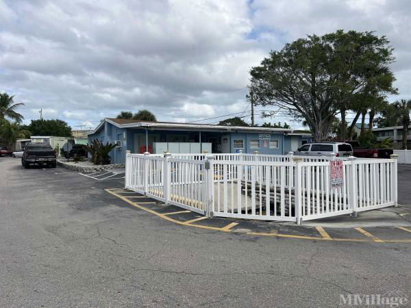 Photo of Holiday Mobile Home Park, Stuart FL