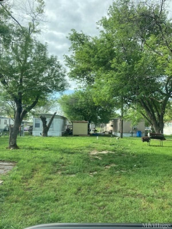 Photo of Greenview Point MHC, LLC, Seguin TX