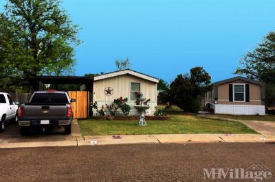 Photo 2 of 3 of park located at 605 N. 20th St., #60 Slaton, TX 79364