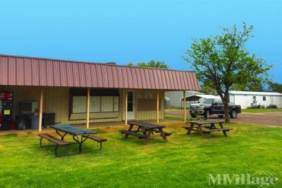 Photo 3 of 3 of park located at 605 N. 20th St., #60 Slaton, TX 79364
