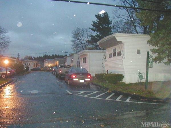Photo of Edgewood Terrace Mobile Home Park, Branchburg NJ