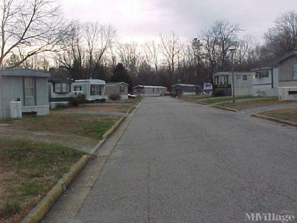 Photo of Holiday Mobile Home Park, Richmond VA