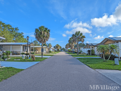 Photo 3 of 5 of park located at 200 Hideaway Ln Winter Haven, FL 33881