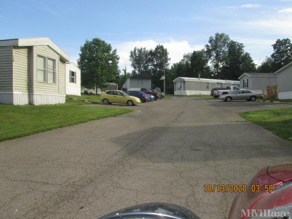 Photo of Oak Hills Mobile Home Park, Grove City OH