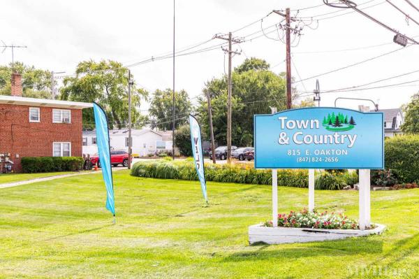 Photo of Town & Country, Des Plaines IL