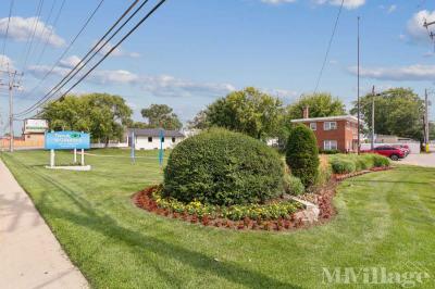 Photo 5 of 5 of park located at 815 East Oakton Street Des Plaines, IL 60018
