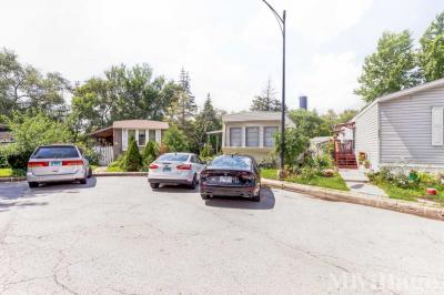 Photo 5 of 14 of park located at 400 West Touhy Avenue Des Plaines, IL 60018