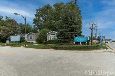 Photo 7 of 9 of park located at 2300 East Oakton Street Arlington Heights, IL 60005