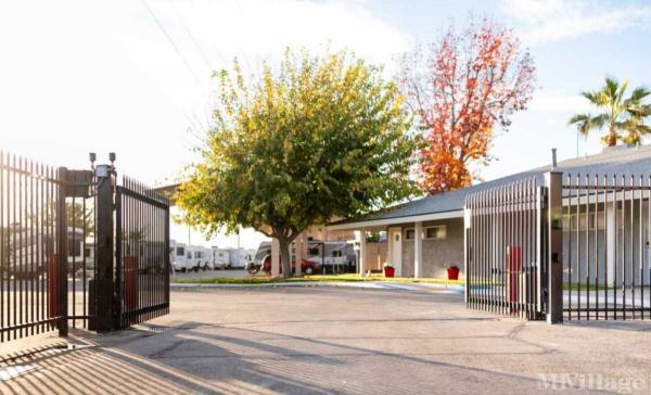 Photo of Smoke Tree RV Park, Bakersfield CA