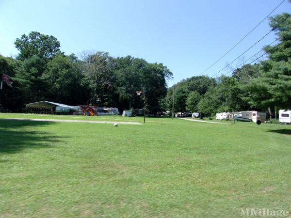 Photo of Campers World on Hopeville Pond, Jewett City CT