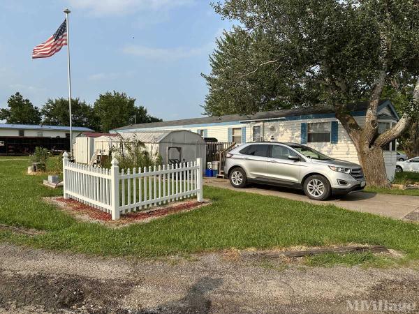 Photo of Fairview Mobile Home Park, Taylorville IL