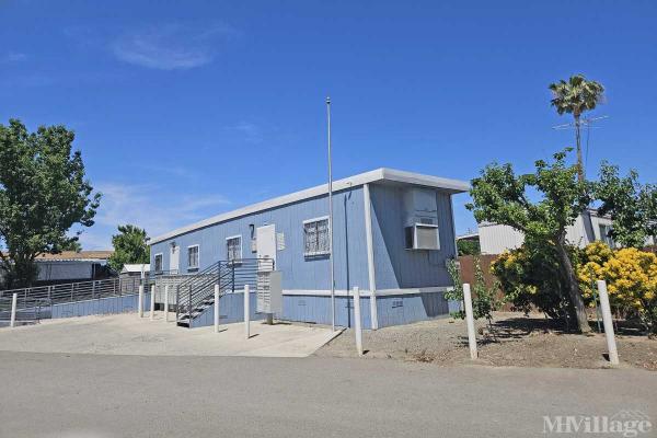 Photo of Amandako Mobile Home Park, Coalinga CA