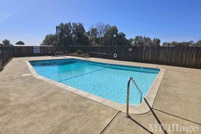 Photo 3 of 13 of park located at 300 N Thompson St Coalinga, CA 93210