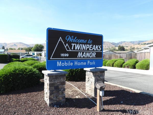 Photo of Twin Peaks Manor, Wenatchee WA