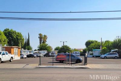 Photo 4 of 7 of park located at 564 C St Los Banos, CA 93635