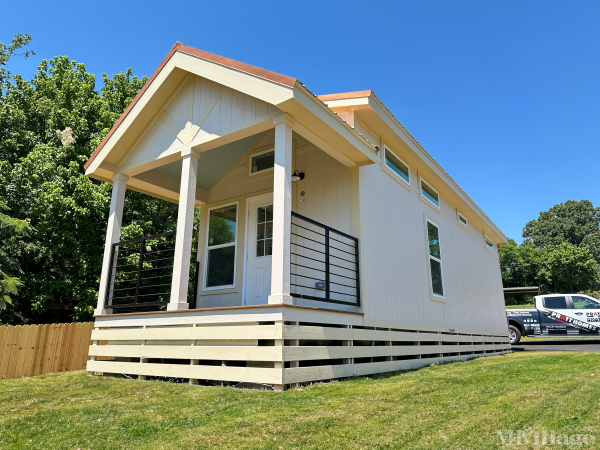 Photo of The Cottages on Kay, Winona TX