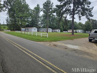 Photo 3 of 31 of park located at 380 Archie Smith Rd Hattiesburg, MS 39402