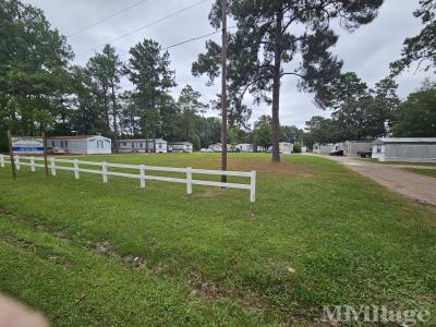 Photo 2 of 31 of park located at 380 Archie Smith Rd Hattiesburg, MS 39402