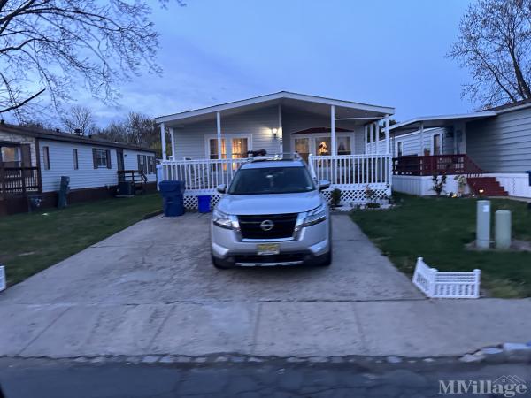 Photo of Deer Brook Village, North Brunswick NJ