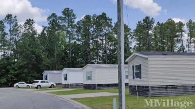 Photo 2 of 4 of park located at 1134 Kelly Dr Hinesville, GA 31313