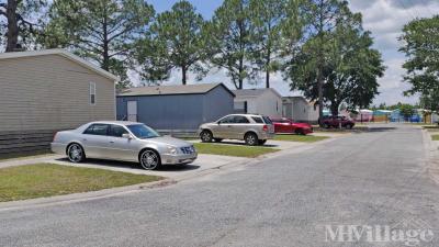 Photo 3 of 4 of park located at 1134 Kelly Dr Hinesville, GA 31313