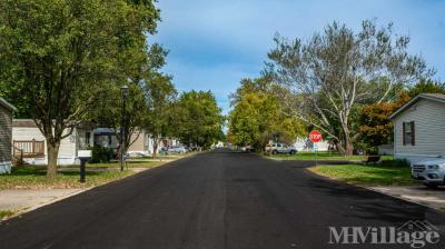 Photo 5 of 5 of park located at 1408 North Rue Street Saint Charles, MO 63301