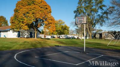 Photo 5 of 6 of park located at 134 Apple Creek Toledo, OH 43612