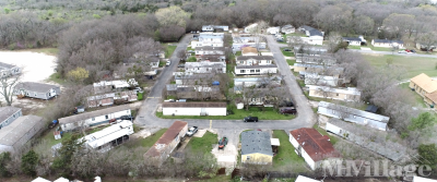 Photo 4 of 6 of park located at 6404 Texoma Pkwy, 81-B Sherman, TX 75090