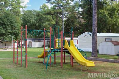 Photo 4 of 5 of park located at 6801 West 70th Street Shreveport, LA 71129