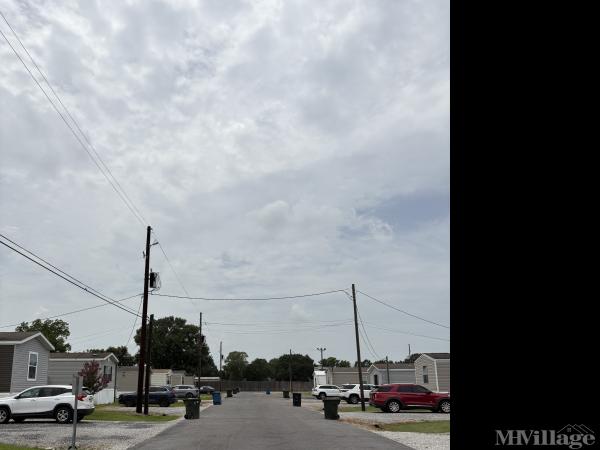 Photo 0 of 2 of park located at 6209 Cameron St Scott, LA 70583