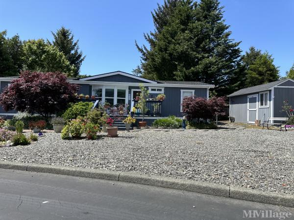 Photo of Lucas Mobile Home Park, Brookings OR
