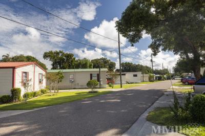 Photo 3 of 5 of park located at 399 Circle Drive Deland, FL 32724