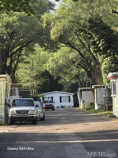 Mobile Home Park in Norton Shores MI