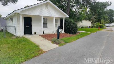 Photo 2 of 9 of park located at 143 Greenpoint Dr Summerville, SC 29483