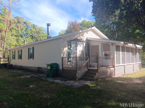 Photo of Lakeview Mobile Home Estates, Eau Claire MI